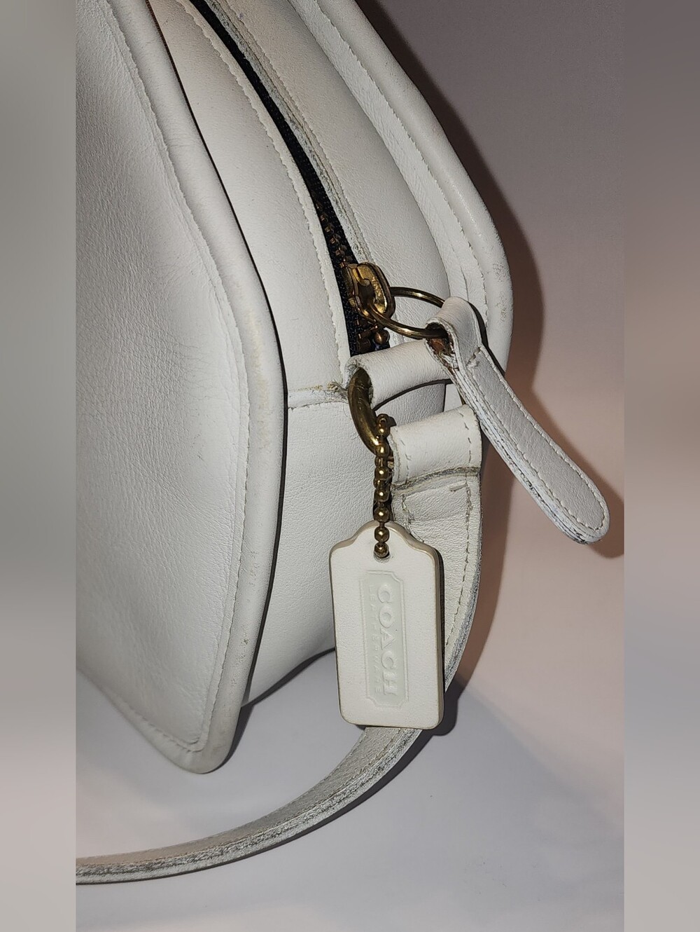 Vintage Coach Cooper Hexagon Leather Crossbody Bag In Bone, #0813-352 - Picture 4 of 9